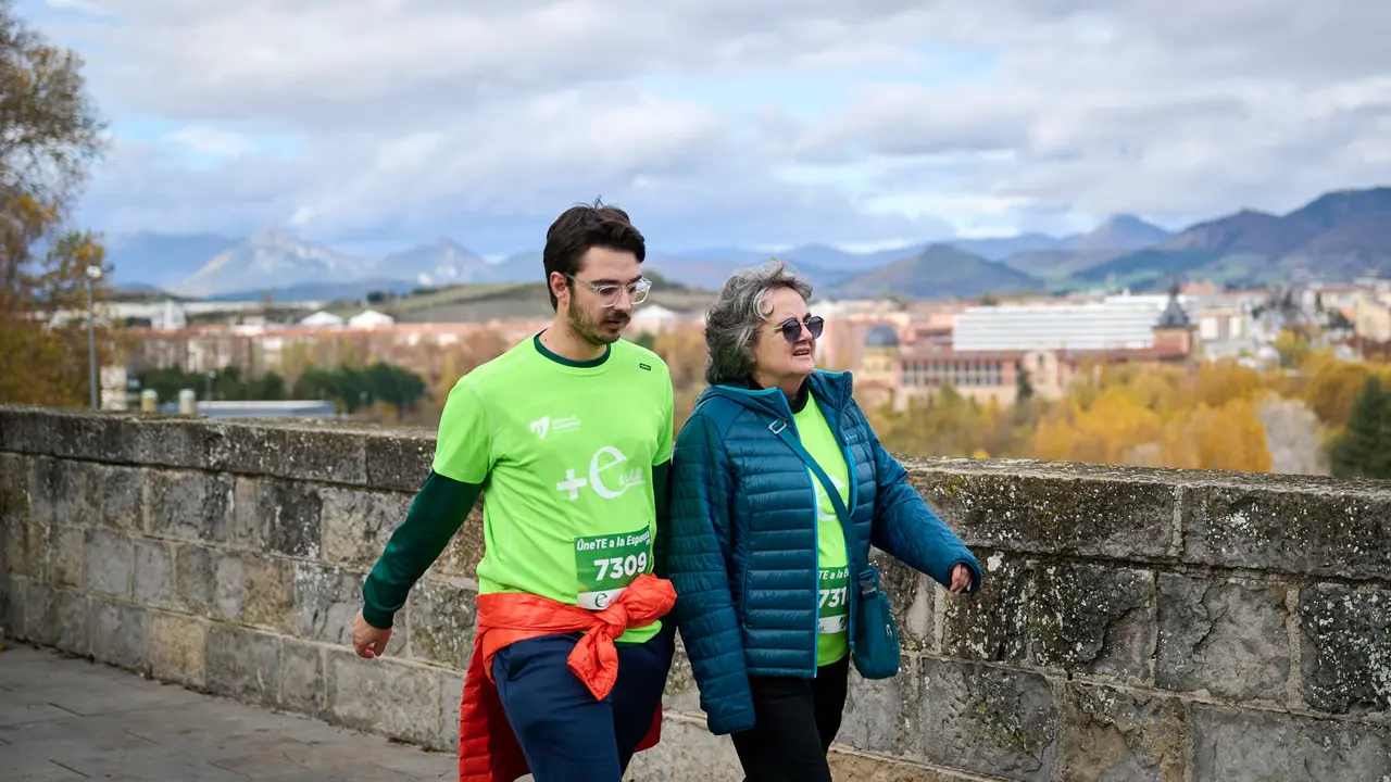 VII Carrera Popular Solidaria '+e', organizada por el Teléfono de la Esperanza de Navarra. PABLO LASAOSA