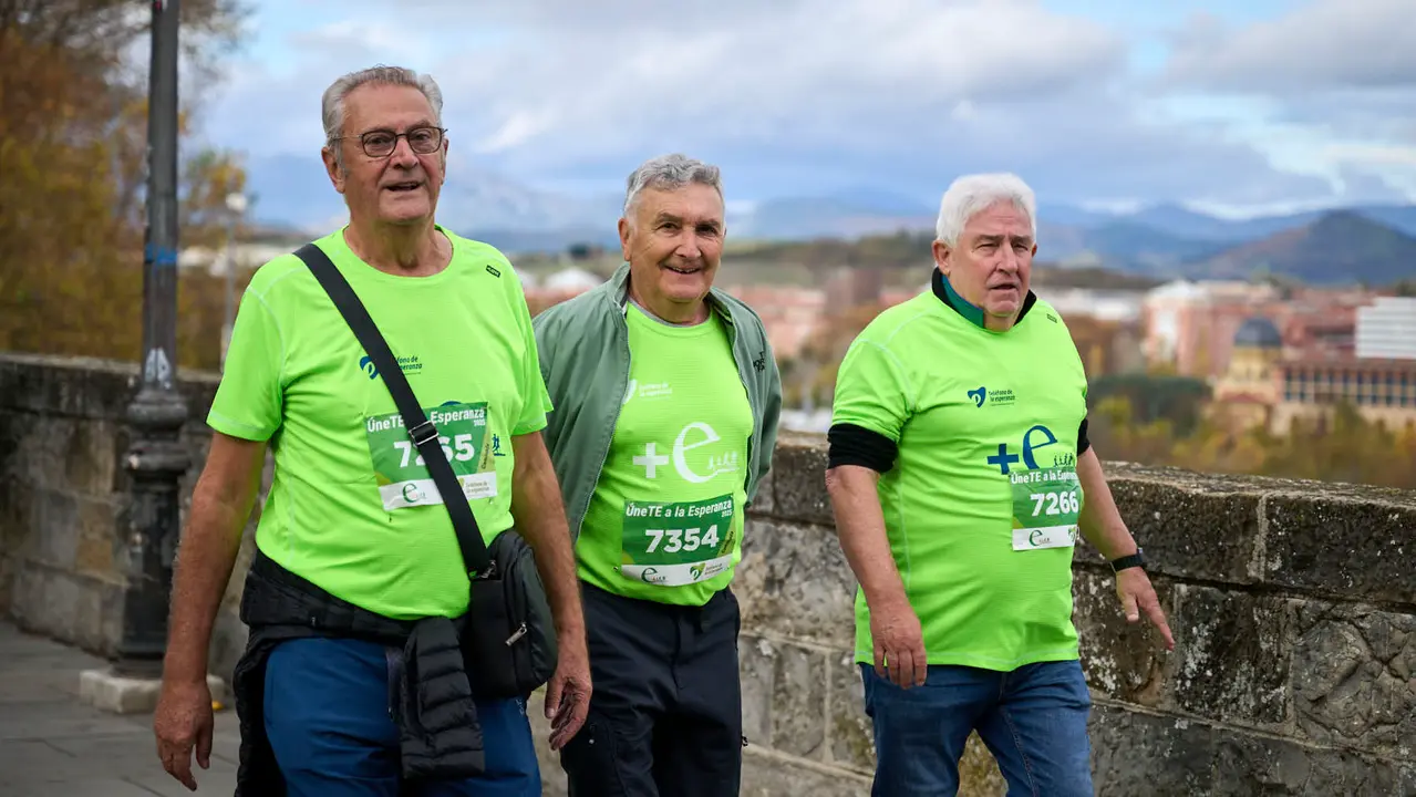 VII Carrera Popular Solidaria '+e', organizada por el Teléfono de la Esperanza de Navarra. PABLO LASAOSA