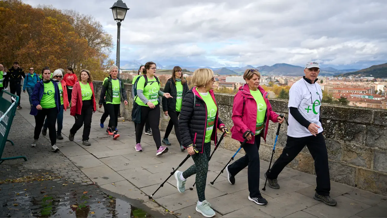 VII Carrera Popular Solidaria '+e', organizada por el Teléfono de la Esperanza de Navarra. PABLO LASAOSA