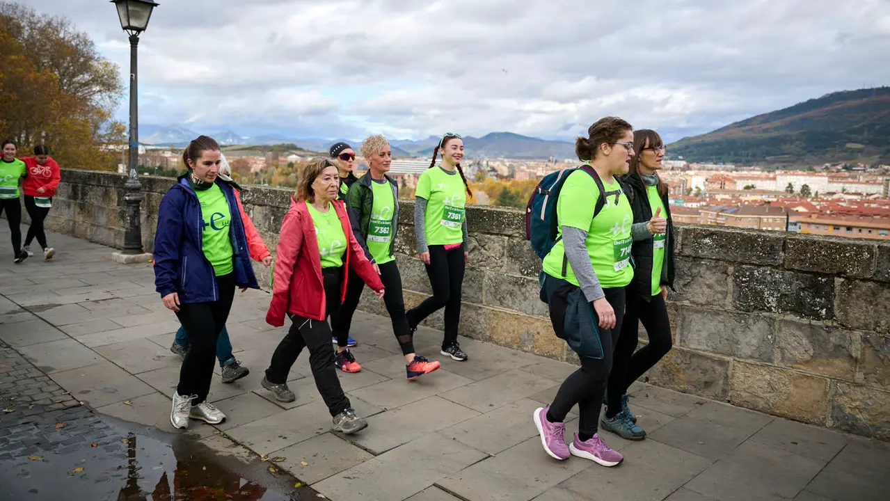 VII Carrera Popular Solidaria '+e', organizada por el Teléfono de la Esperanza de Navarra. PABLO LASAOSA
