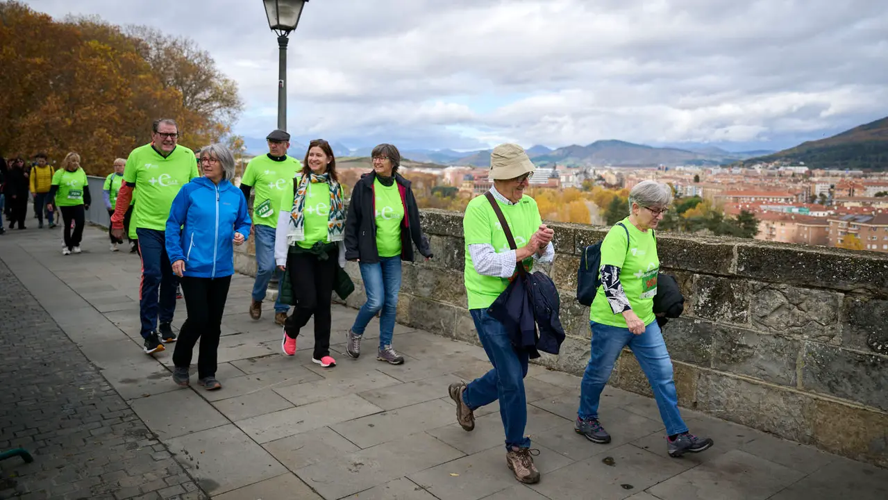 VII Carrera Popular Solidaria '+e', organizada por el Teléfono de la Esperanza de Navarra. PABLO LASAOSA