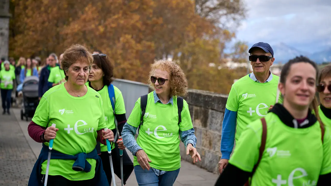 VII Carrera Popular Solidaria '+e', organizada por el Teléfono de la Esperanza de Navarra. PABLO LASAOSA