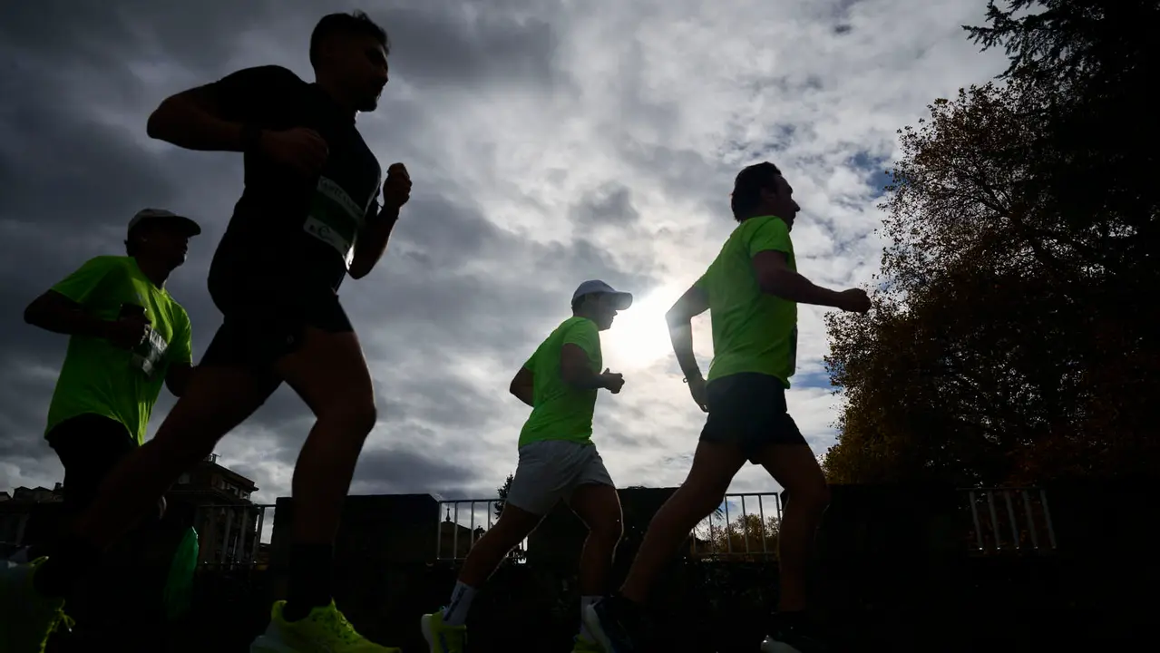 VII Carrera Popular Solidaria '+e', organizada por el Teléfono de la Esperanza de Navarra. PABLO LASAOSA
