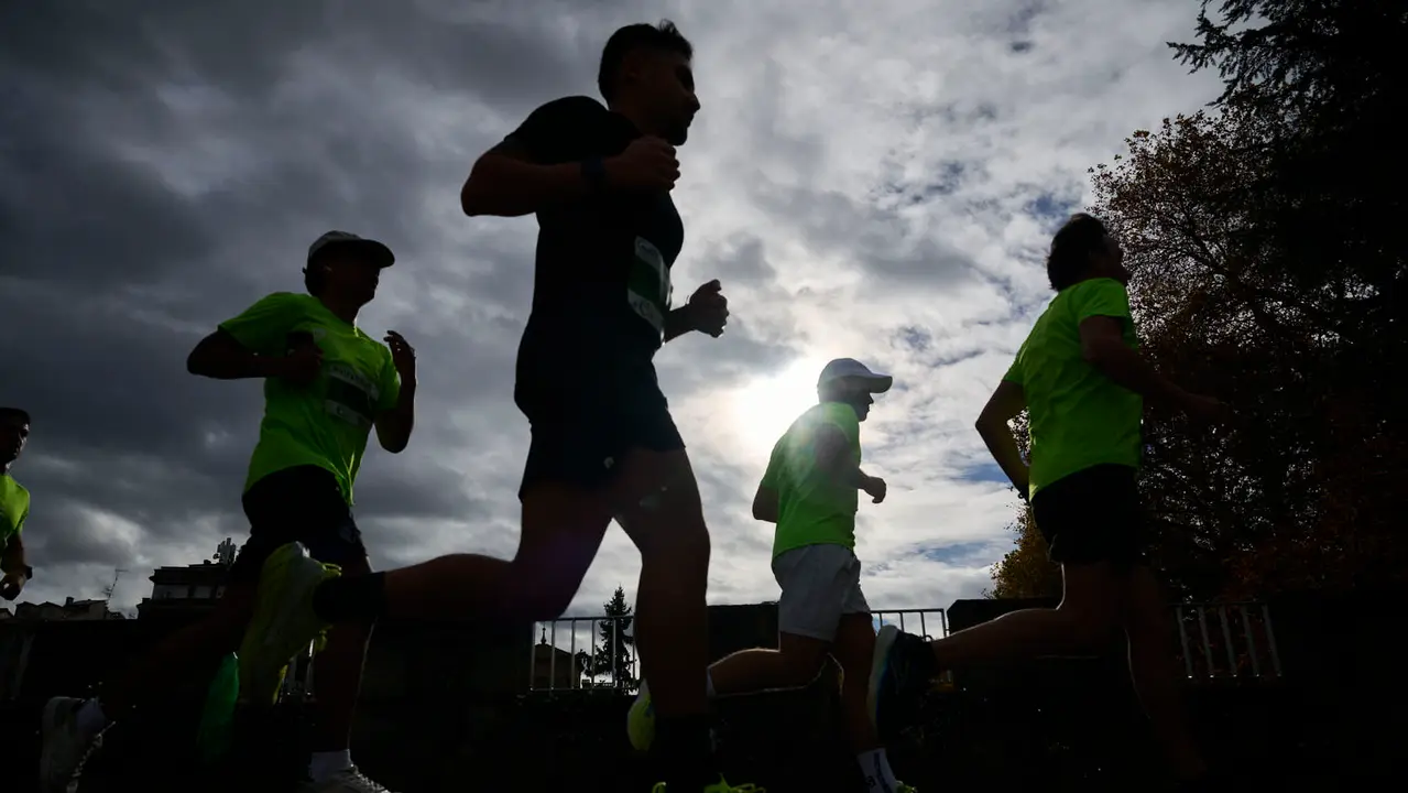 VII Carrera Popular Solidaria '+e', organizada por el Teléfono de la Esperanza de Navarra. PABLO LASAOSA