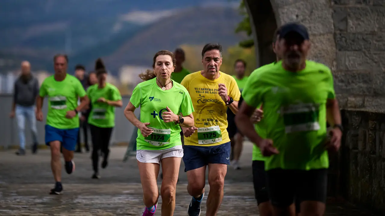 VII Carrera Popular Solidaria '+e', organizada por el Teléfono de la Esperanza de Navarra. PABLO LASAOSA