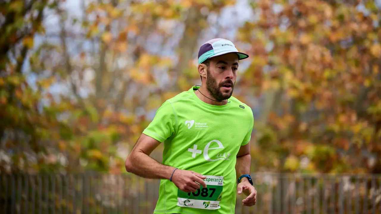 VII Carrera Popular Solidaria '+e', organizada por el Teléfono de la Esperanza de Navarra. PABLO LASAOSA