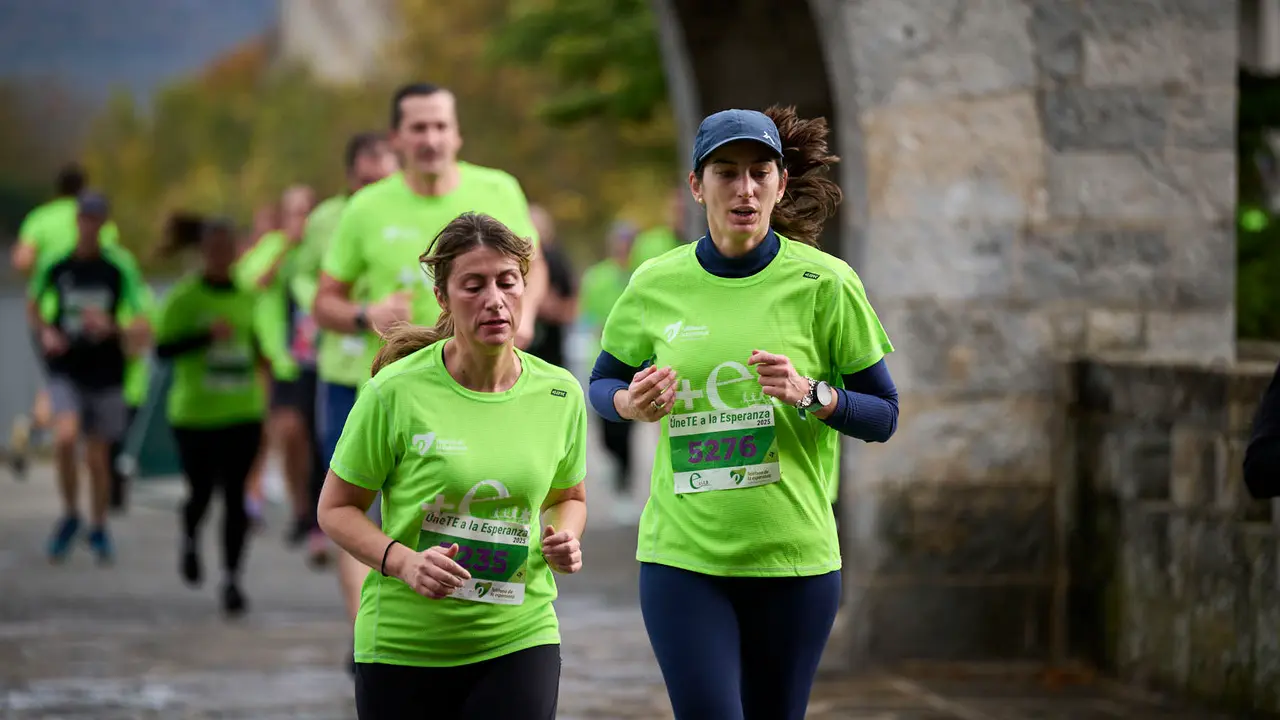 VII Carrera Popular Solidaria '+e', organizada por el Teléfono de la Esperanza de Navarra. PABLO LASAOSA