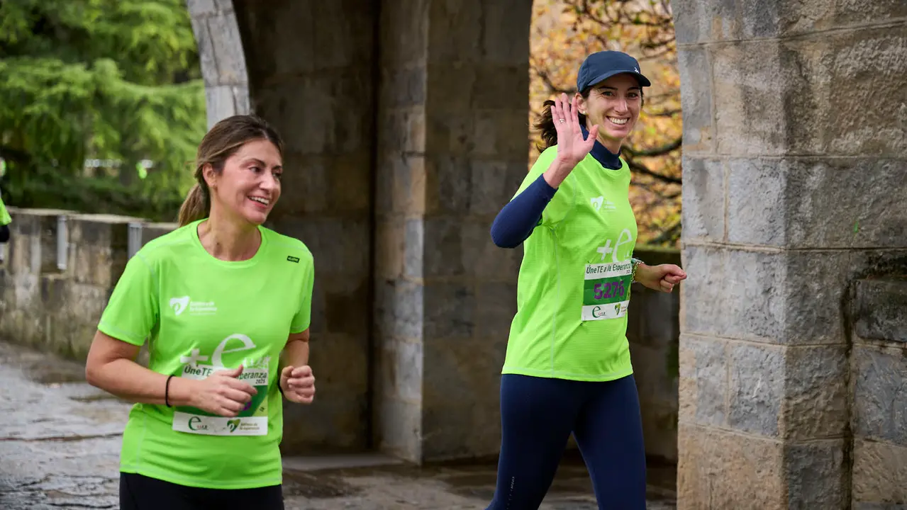 VII Carrera Popular Solidaria '+e', organizada por el Teléfono de la Esperanza de Navarra. PABLO LASAOSA