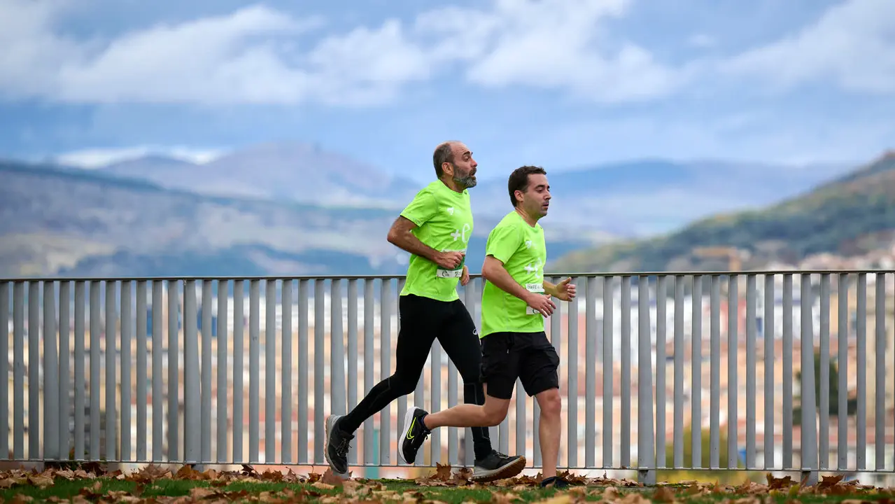 VII Carrera Popular Solidaria '+e', organizada por el Teléfono de la Esperanza de Navarra. PABLO LASAOSA