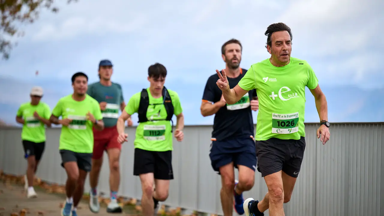 VII Carrera Popular Solidaria '+e', organizada por el Teléfono de la Esperanza de Navarra. PABLO LASAOSA