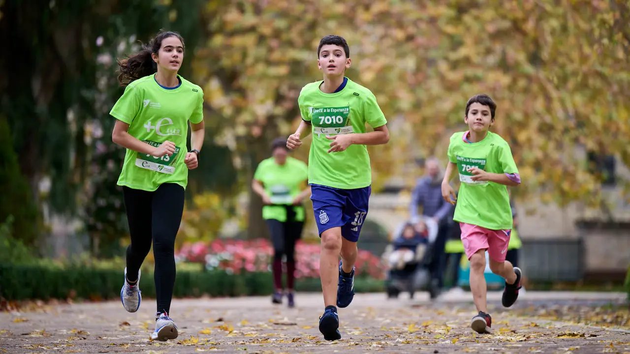 VII Carrera Popular Solidaria '+e', organizada por el Teléfono de la Esperanza de Navarra. PABLO LASAOSA
