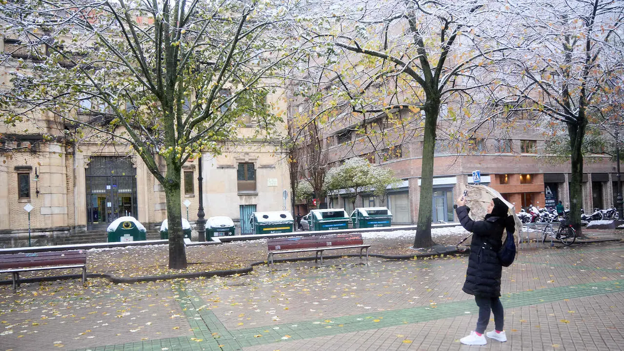 Nieve en Pamplona. IÑIGO ALZUGARAY