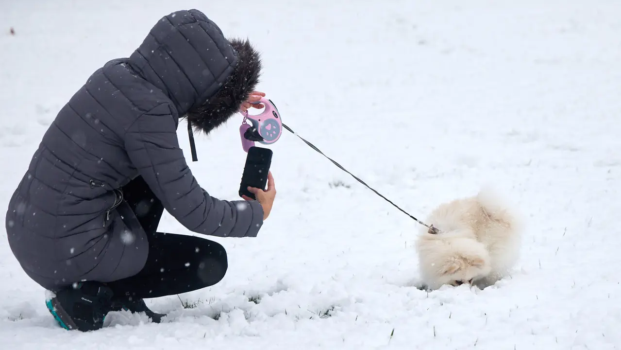 Nieve en Pamplona. IÑIGO ALZUGARAY