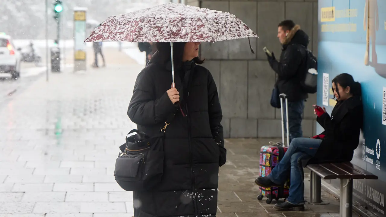 Nieve en Pamplona. IÑIGO ALZUGARAY