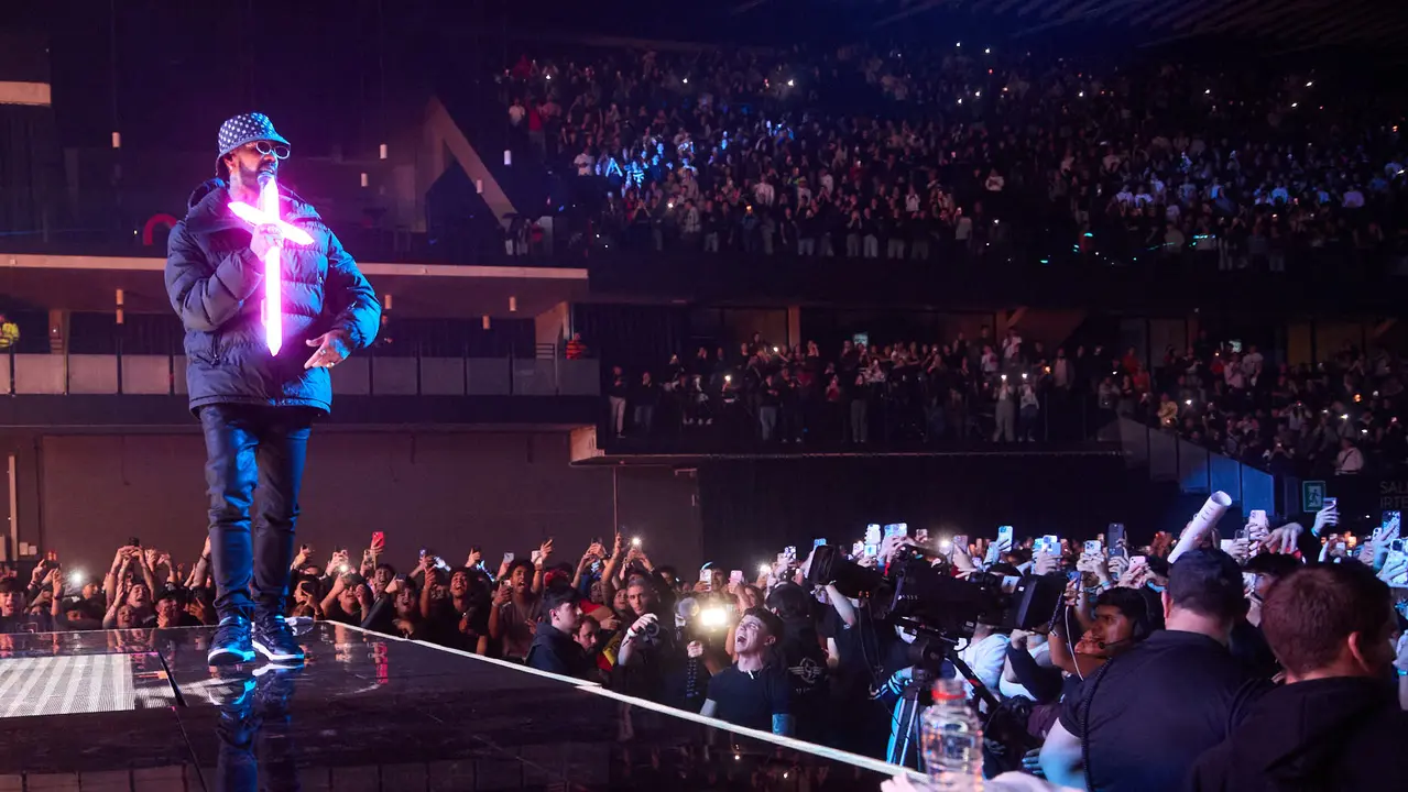 Concierto del cantante y compositor puertorriqueño de reguetón y trap latino Anuel AA en el pabellón Navarra Arena de Pamplona dentro de su gira Europe Tour 2025. IÑIGO ALZUGARAY