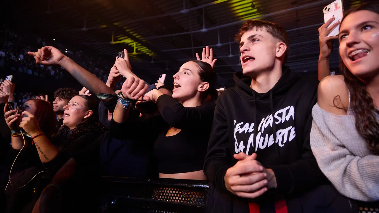 Concierto del cantante y compositor puertorriqueño de reguetón y trap latino Anuel AA en el pabellón Navarra Arena de Pamplona dentro de su gira Europe Tour 2025. IÑIGO ALZUGARAY
