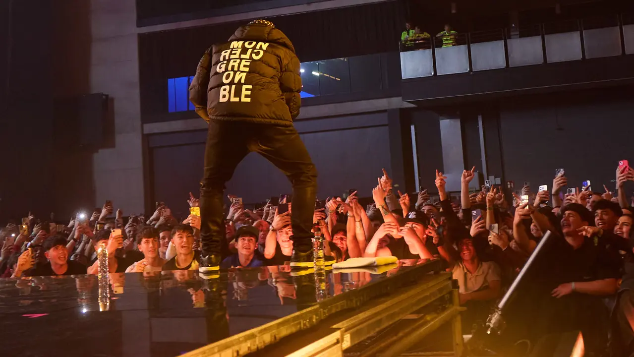 Concierto del cantante y compositor puertorriqueño de reguetón y trap latino Anuel AA en el pabellón Navarra Arena de Pamplona dentro de su gira Europe Tour 2025. IÑIGO ALZUGARAY