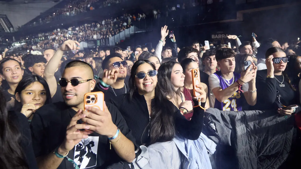 Concierto del cantante y compositor puertorriqueño de reguetón y trap latino Anuel AA en el pabellón Navarra Arena de Pamplona dentro de su gira Europe Tour 2025. IÑIGO ALZUGARAY