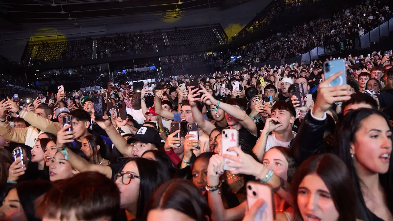 Concierto del cantante y compositor puertorriqueño de reguetón y trap latino Anuel AA en el pabellón Navarra Arena de Pamplona dentro de su gira Europe Tour 2025. IÑIGO ALZUGARAY