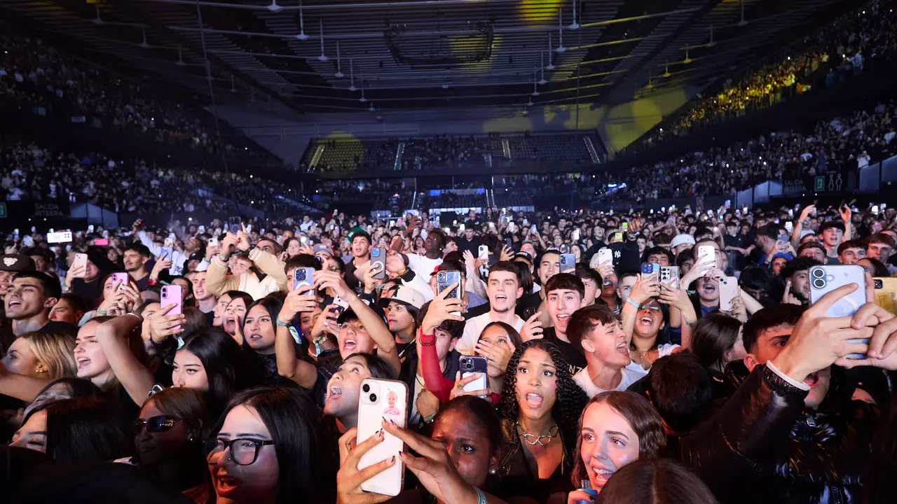 Concierto del cantante y compositor puertorriqueño de reguetón y trap latino Anuel AA en el pabellón Navarra Arena de Pamplona dentro de su gira Europe Tour 2025. IÑIGO ALZUGARAY