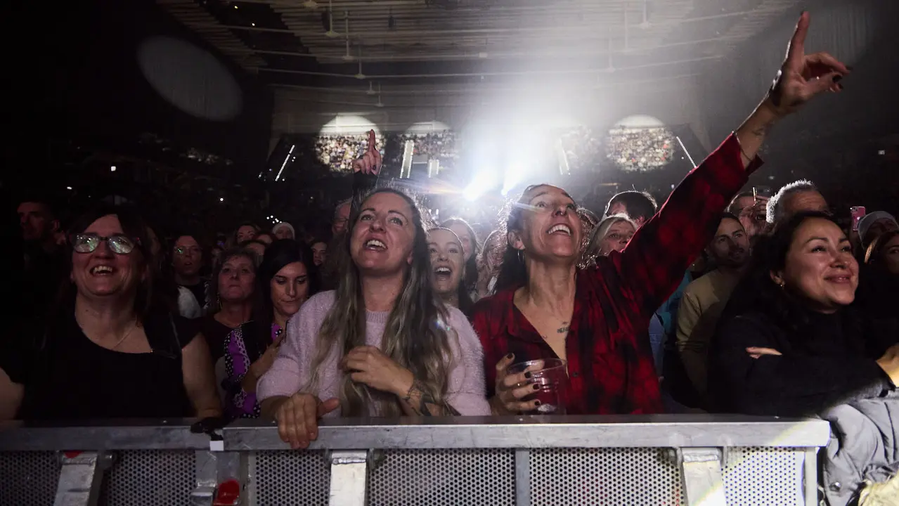 Concierto de Antonio Orozco en el Pabellón Navarra Arena de Pamplona dentro de su tour 'La Gira de Mi Vida' con la que el cantante y compositor conmemora sus 25 años de trayectoria musical. IÑIGO ALZUGARAY