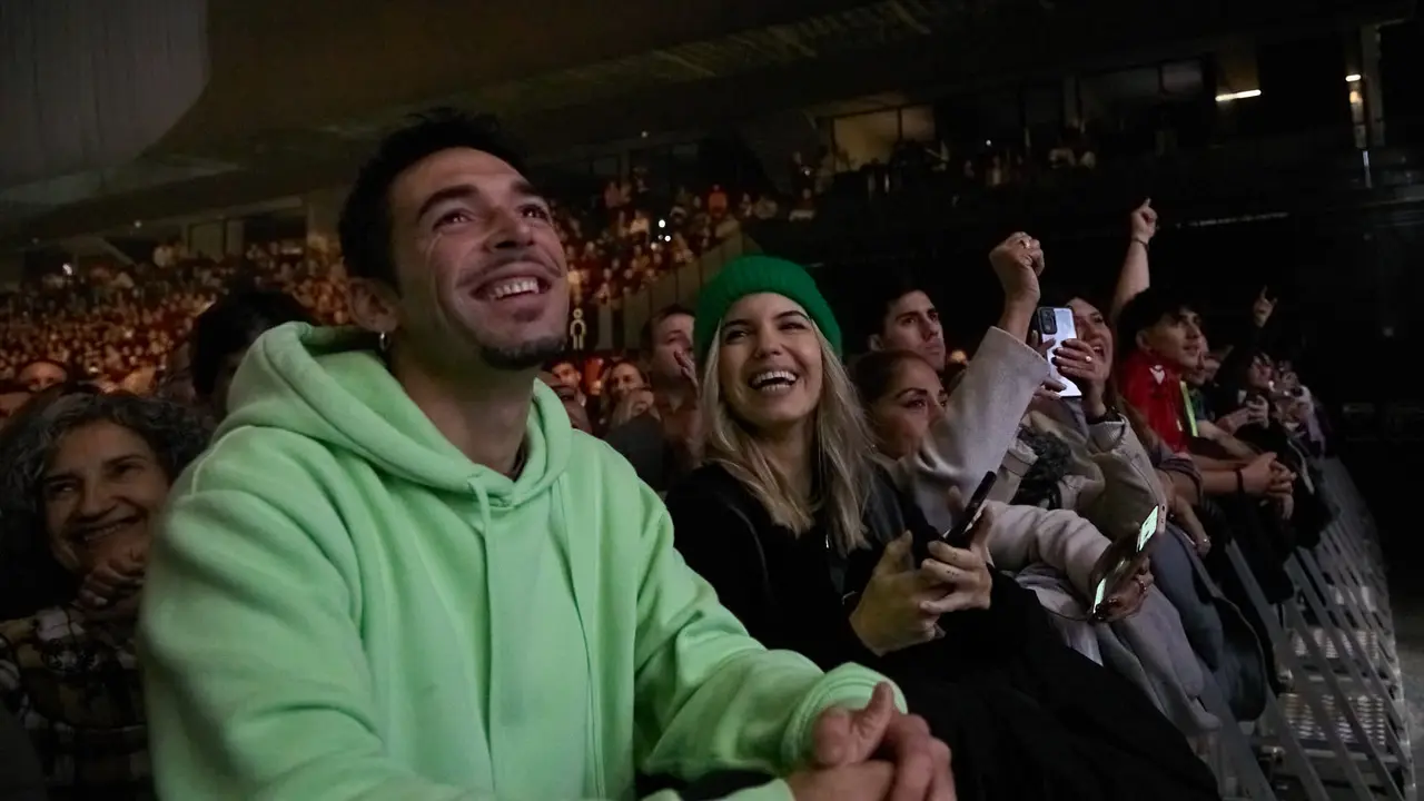 Concierto de Antonio Orozco en el Pabellón Navarra Arena de Pamplona dentro de su tour 'La Gira de Mi Vida' con la que el cantante y compositor conmemora sus 25 años de trayectoria musical. IÑIGO ALZUGARAY