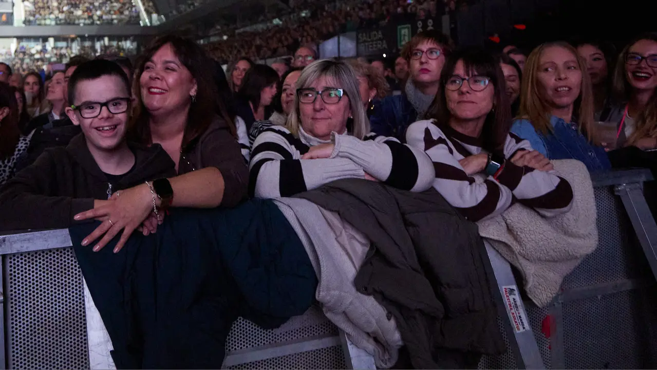 Concierto de Antonio Orozco en el Pabellón Navarra Arena de Pamplona dentro de su tour 'La Gira de Mi Vida' con la que el cantante y compositor conmemora sus 25 años de trayectoria musical. IÑIGO ALZUGARAY