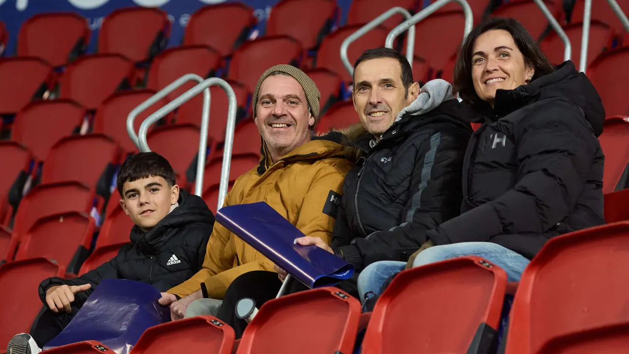 La grada del estadio de El Sadar durante el partido de La Liga EA Sports entre CA Osasuna y Real Sociedad disputado en Pamplona. IÑIGO ALZUGARAY