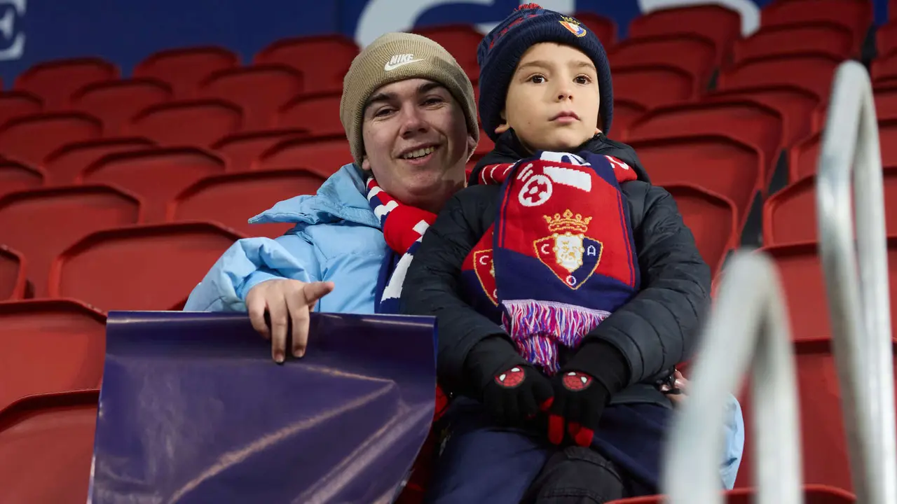 La grada del estadio de El Sadar durante el partido de La Liga EA Sports entre CA Osasuna y Real Sociedad disputado en Pamplona. IÑIGO ALZUGARAY