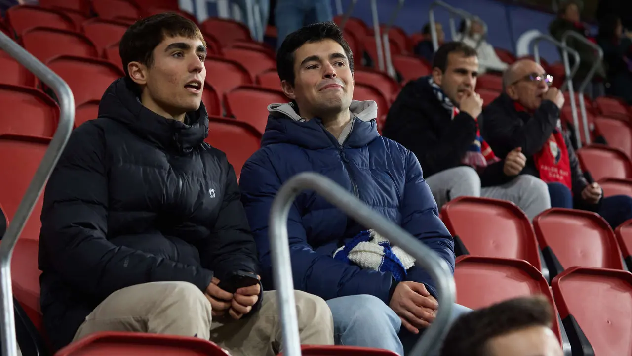 La grada del estadio de El Sadar durante el partido de La Liga EA Sports entre CA Osasuna y Real Sociedad disputado en Pamplona. IÑIGO ALZUGARAY
