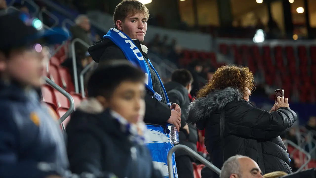 La grada del estadio de El Sadar durante el partido de La Liga EA Sports entre CA Osasuna y Real Sociedad disputado en Pamplona. IÑIGO ALZUGARAY