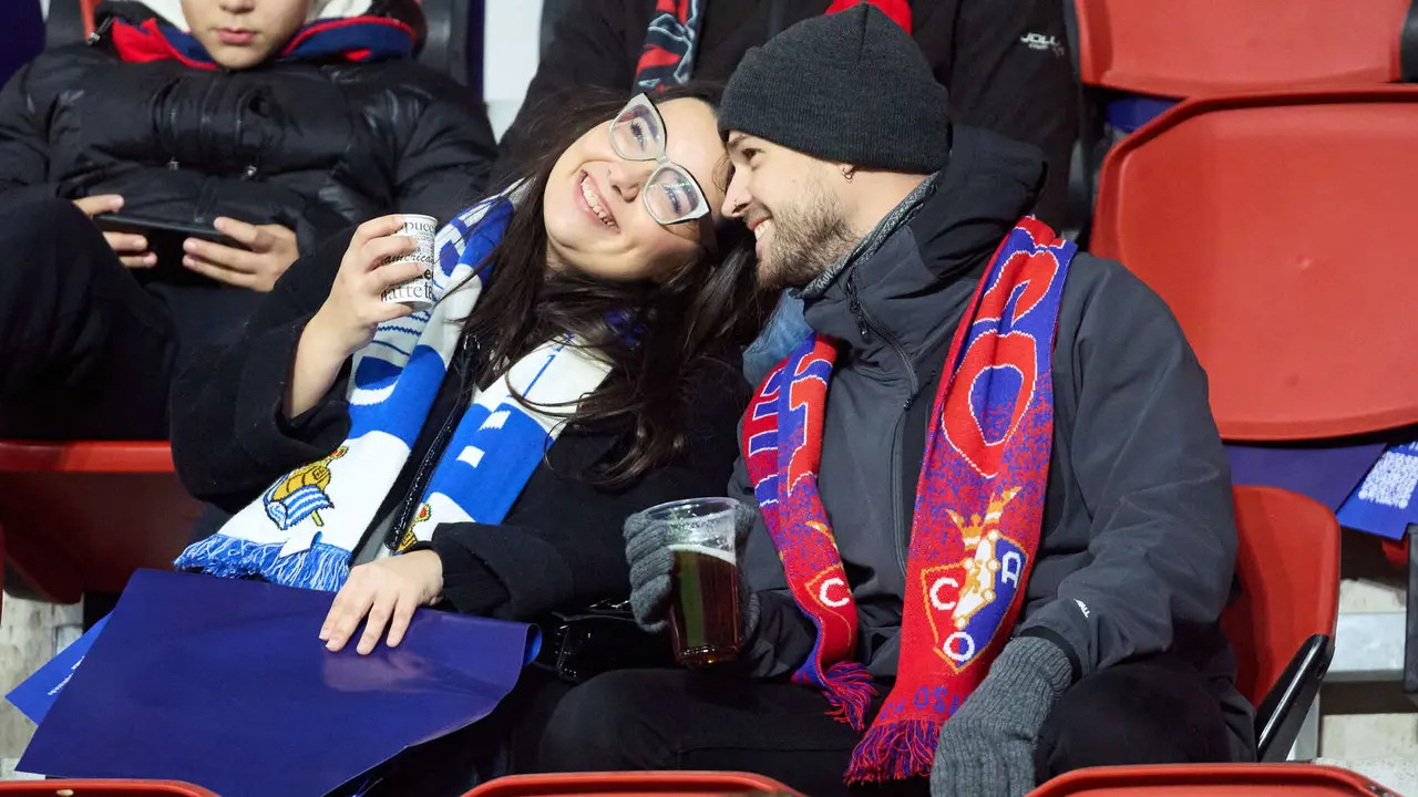La grada del estadio de El Sadar durante el partido de La Liga EA Sports entre CA Osasuna y Real Sociedad disputado en Pamplona. IÑIGO ALZUGARAY