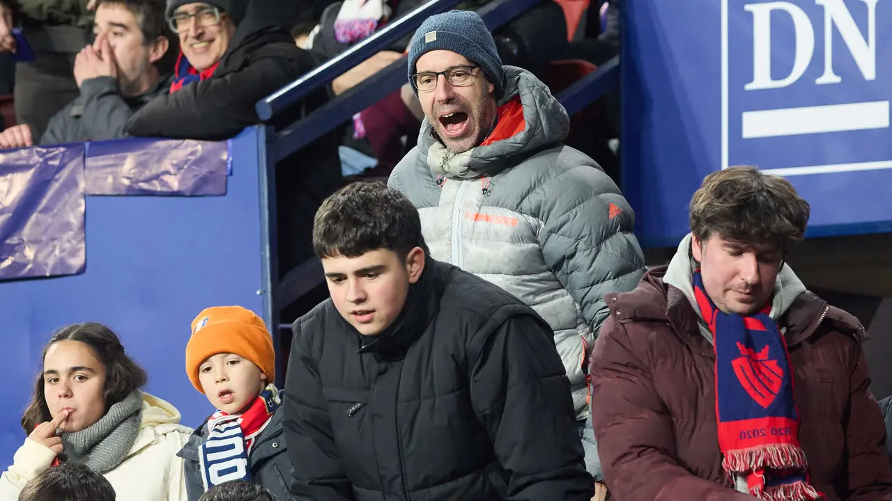 La grada del estadio de El Sadar durante el partido de La Liga EA Sports entre CA Osasuna y Real Sociedad disputado en Pamplona. IÑIGO ALZUGARAY