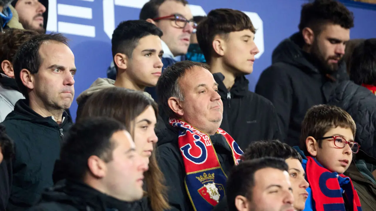 La grada del estadio de El Sadar durante el partido de La Liga EA Sports entre CA Osasuna y Real Sociedad disputado en Pamplona. IÑIGO ALZUGARAY