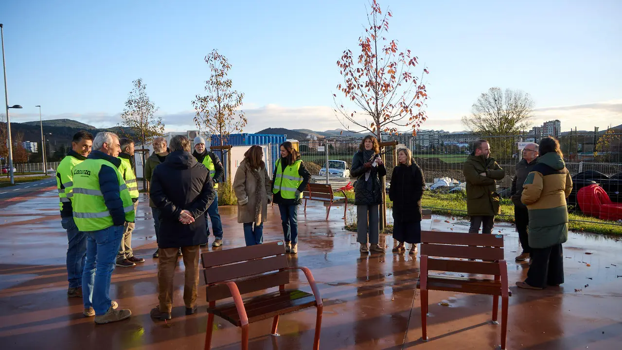 La Gerencia y la Comisión de Urbanismo del Ayuntamiento de Pamplona visitan las obras de la fase 3.1 del parque de Magdalena. IÑIGO ALZUGARAY