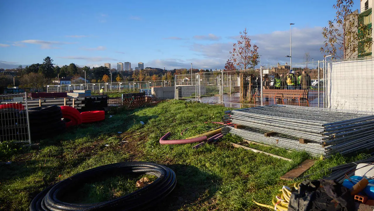 La Gerencia y la Comisión de Urbanismo del Ayuntamiento de Pamplona visitan las obras de la fase 3.1 del parque de Magdalena. IÑIGO ALZUGARAY