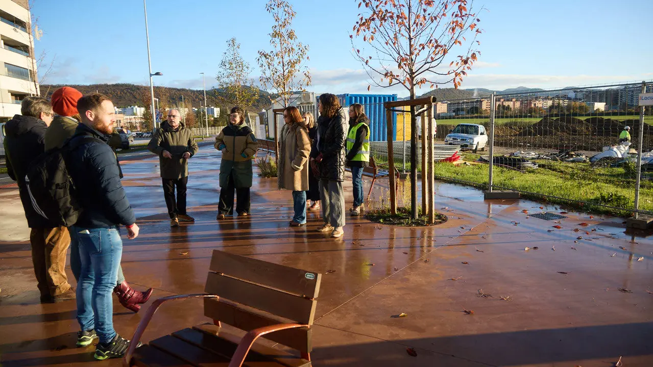 La Gerencia y la Comisión de Urbanismo del Ayuntamiento de Pamplona visitan las obras de la fase 3.1 del parque de Magdalena. IÑIGO ALZUGARAY