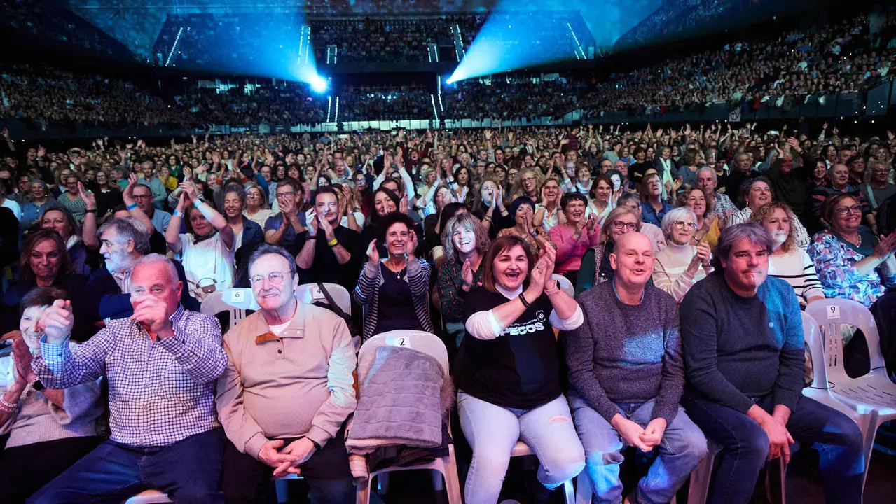 Concierto de los Pecos en el pabellón Navarra Arena dentro de su gira ' Dos Voces y Una Historia'. IÑIGO ALZUGARAY