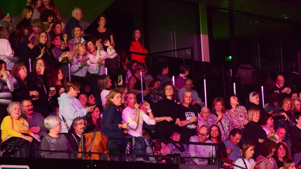 Concierto de los Pecos en el pabellón Navarra Arena dentro de su gira ' Dos Voces y Una Historia'. IÑIGO ALZUGARAY