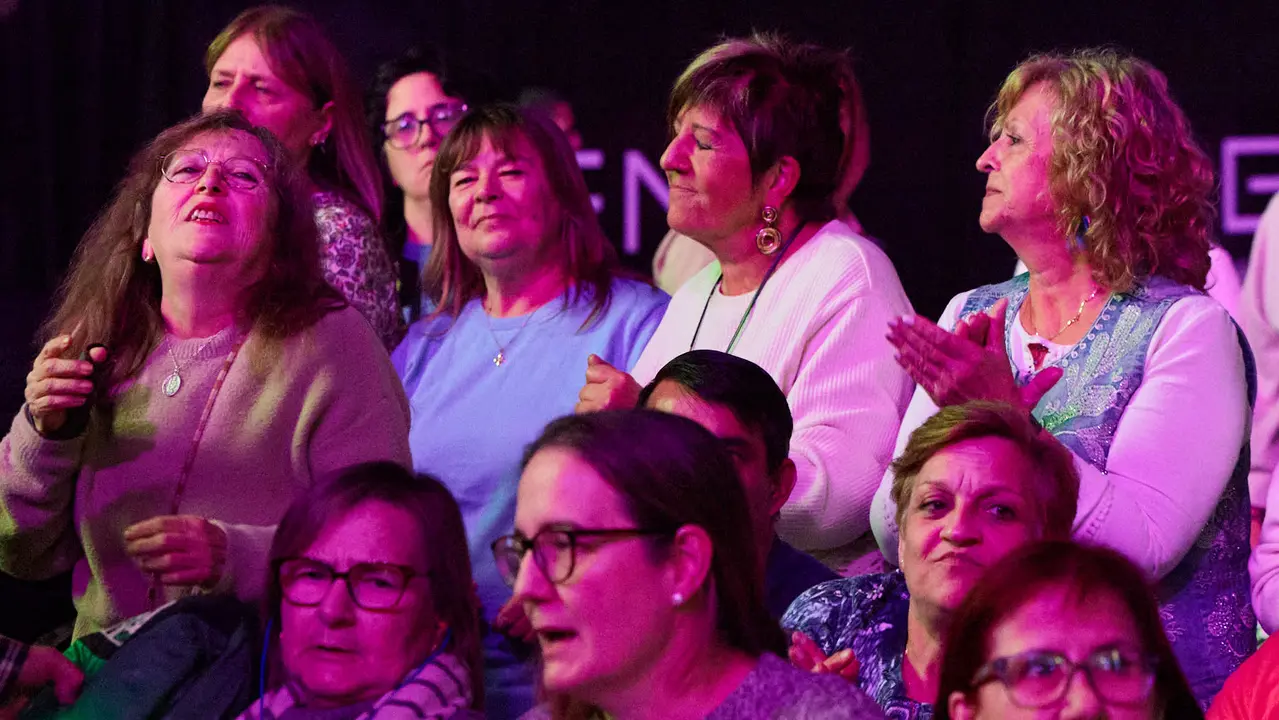 Concierto de los Pecos en el pabellón Navarra Arena dentro de su gira ' Dos Voces y Una Historia'. IÑIGO ALZUGARAY