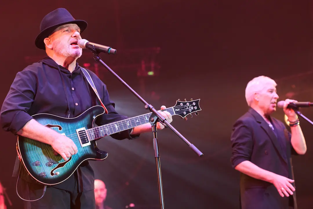 Concierto de los Pecos en el pabellón Navarra Arena dentro de su gira ' Dos Voces y Una Historia'. IÑIGO ALZUGARAY