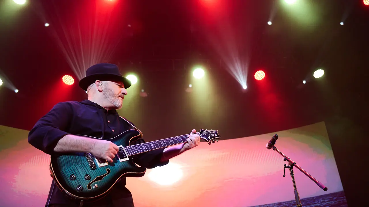 Concierto de los Pecos en el pabellón Navarra Arena dentro de su gira ' Dos Voces y Una Historia'. IÑIGO ALZUGARAY