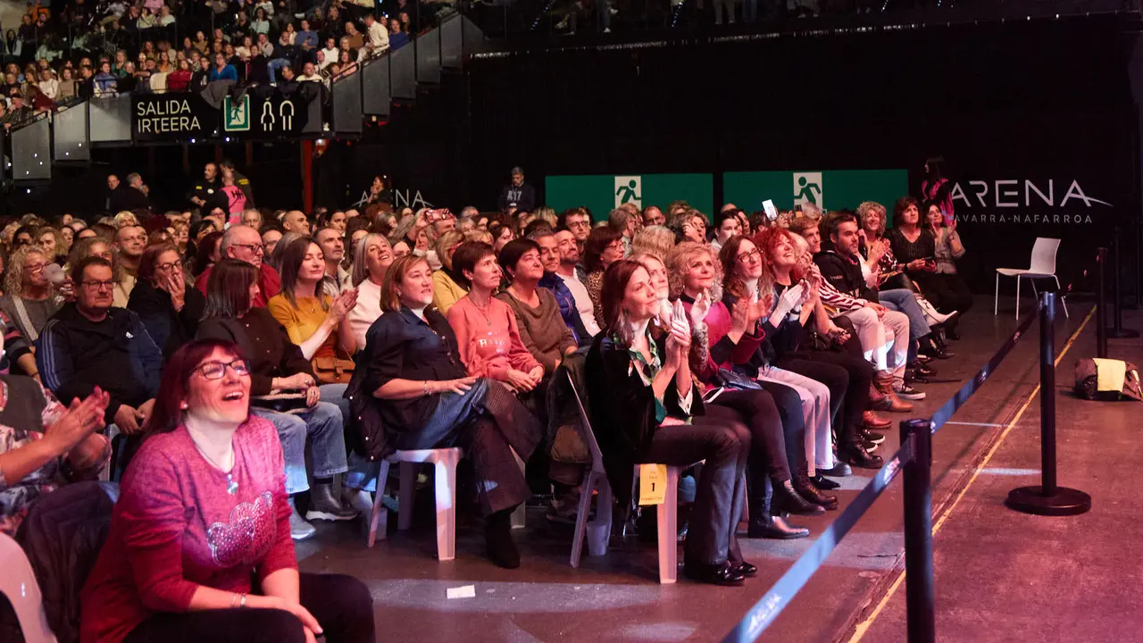 Concierto de los Pecos en el pabellón Navarra Arena dentro de su gira ' Dos Voces y Una Historia'. IÑIGO ALZUGARAY