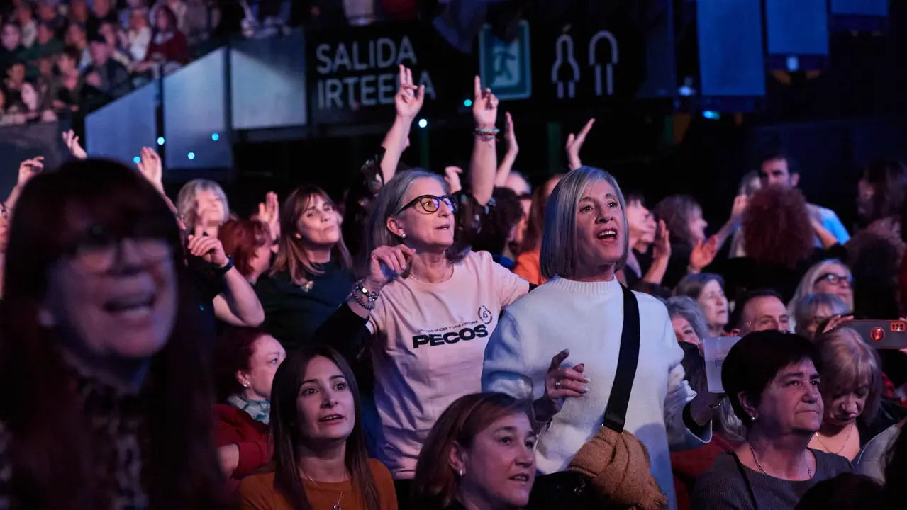 Concierto de los Pecos en el pabellón Navarra Arena dentro de su gira ' Dos Voces y Una Historia'. IÑIGO ALZUGARAY