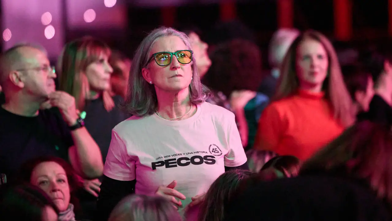 Concierto de los Pecos en el pabellón Navarra Arena dentro de su gira ' Dos Voces y Una Historia'. IÑIGO ALZUGARAY