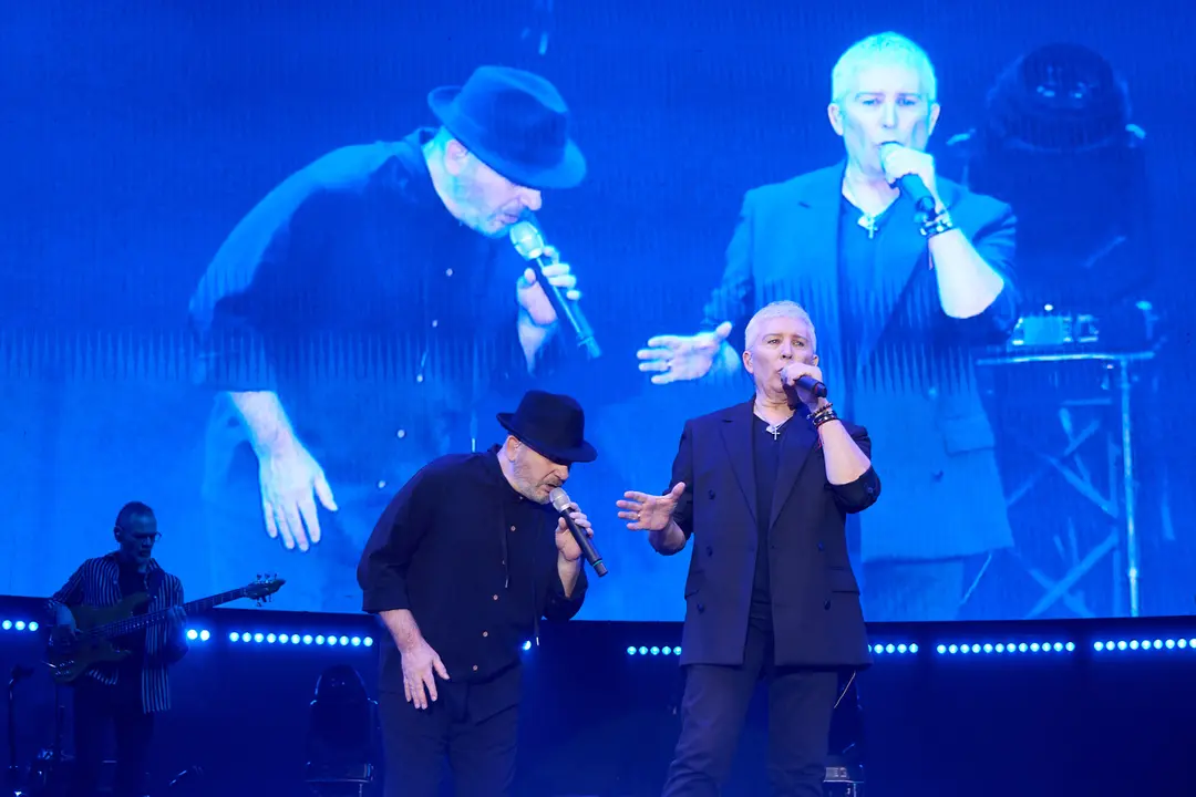 Concierto de los Pecos en el pabellón Navarra Arena dentro de su gira ' Dos Voces y Una Historia'. IÑIGO ALZUGARAY
