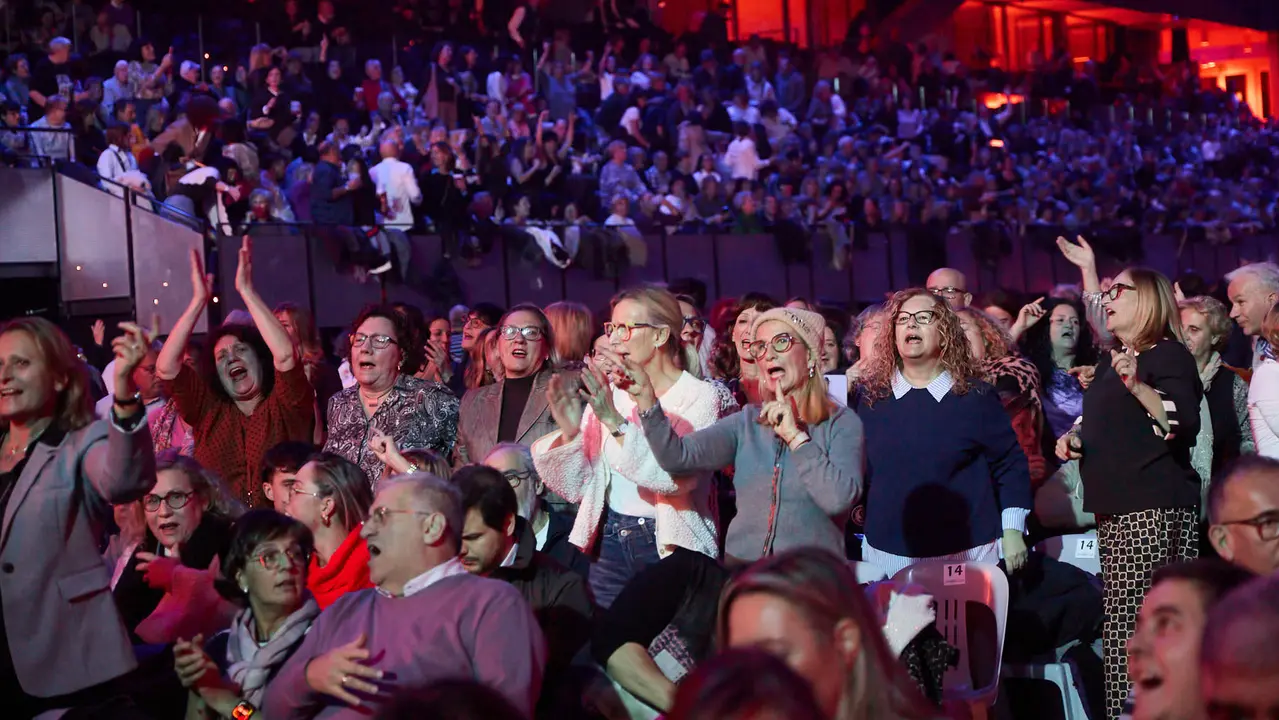 Concierto de los Pecos en el pabellón Navarra Arena dentro de su gira ' Dos Voces y Una Historia'. IÑIGO ALZUGARAY