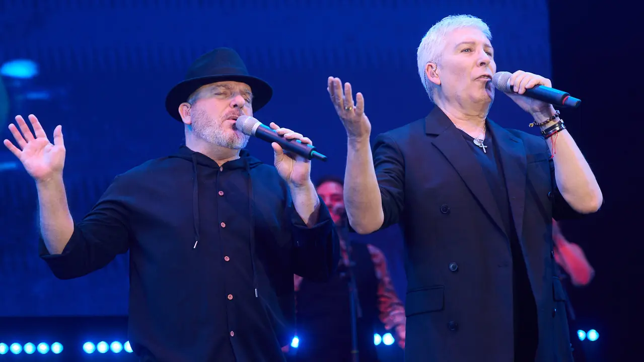 Concierto de los Pecos en el pabellón Navarra Arena dentro de su gira ' Dos Voces y Una Historia'. IÑIGO ALZUGARAY