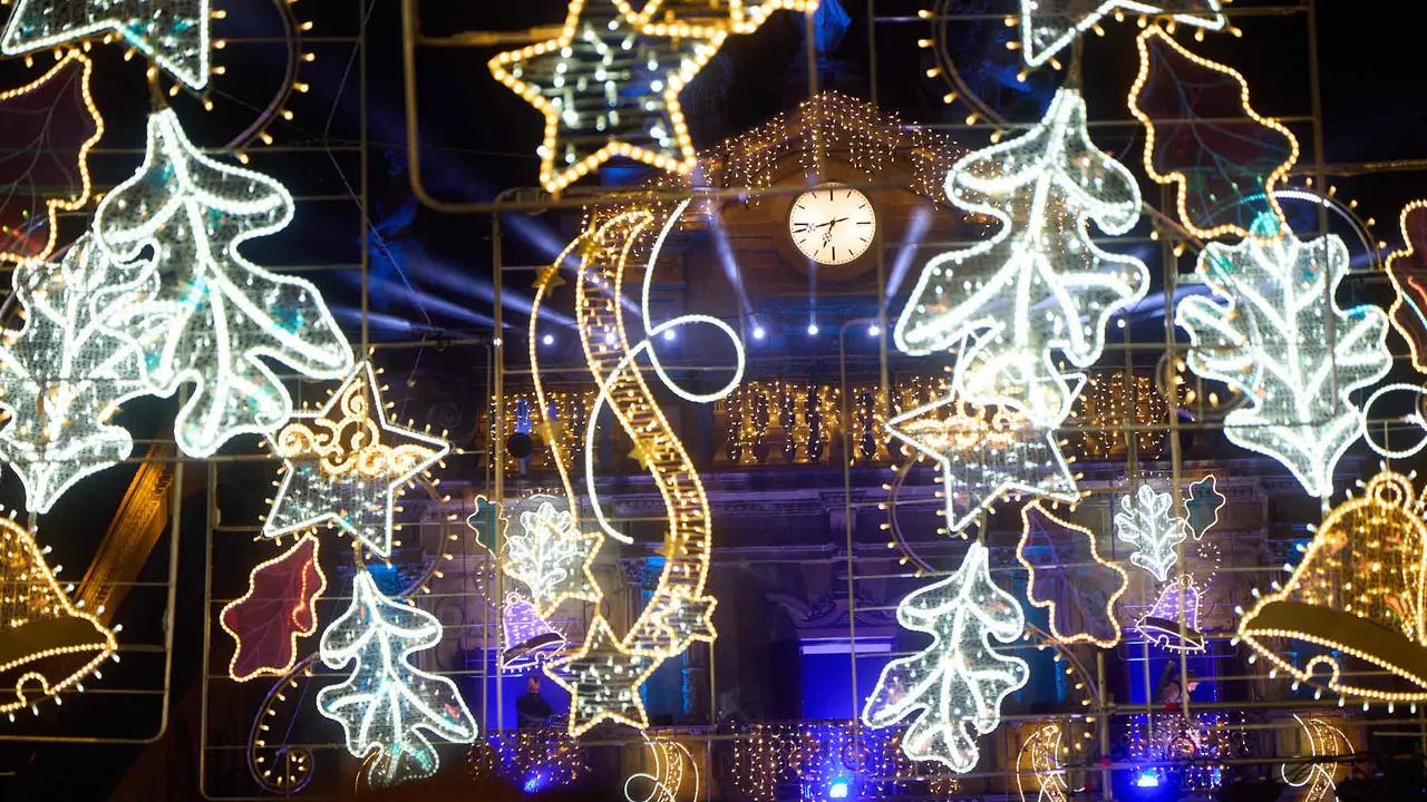Encendido de las luces navideñas en Pamplona. IÑIGO ALZUGARAY