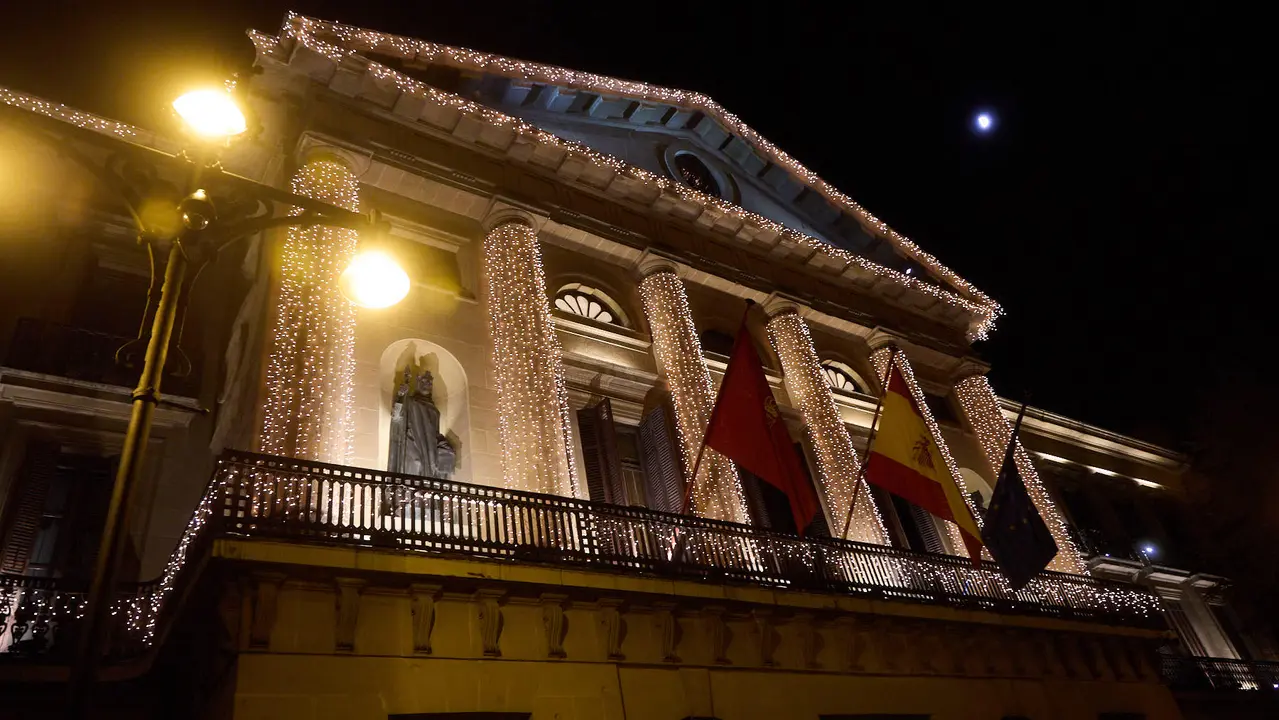 Encendido de las luces navideñas en Pamplona. IÑIGO ALZUGARAY